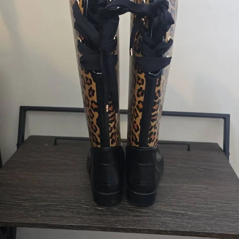 COACH TRISTEE CLASSIC ANIMAL PRINT LACE UP CORSET LOGO RAIN BOOTS, EUC, SZ 10 - Picture 6 of 9